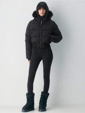Aritzia Super puff Ski Chalet bomber jacket with removable fur trim